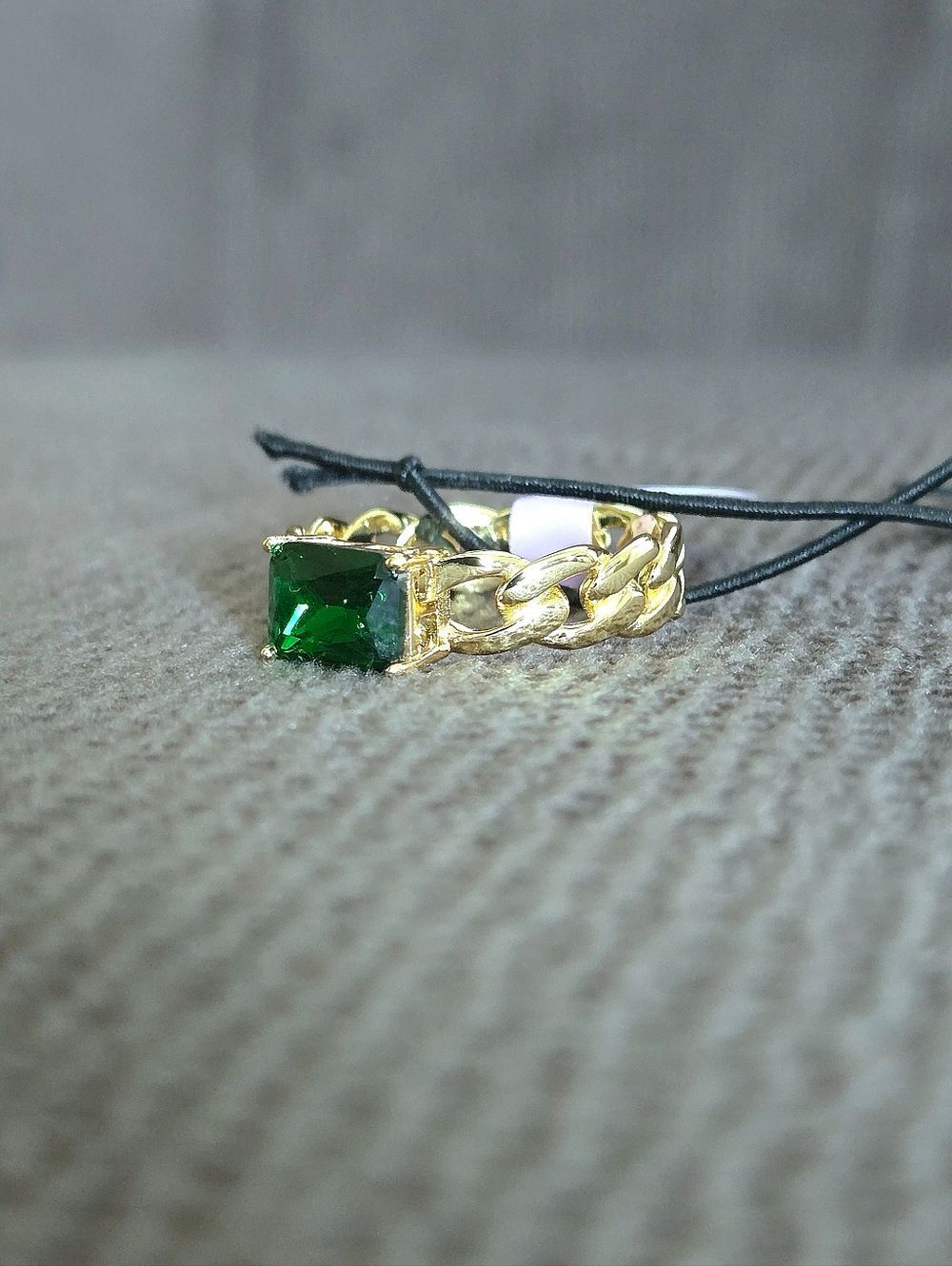✨️HP✨️ Rachel Zoe Gold💛 Chain⛓️ Link Ring💍 With Green Gemstone - NWT - Picture 5 of 16